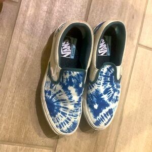 Van comfy slip on Ty dyes.